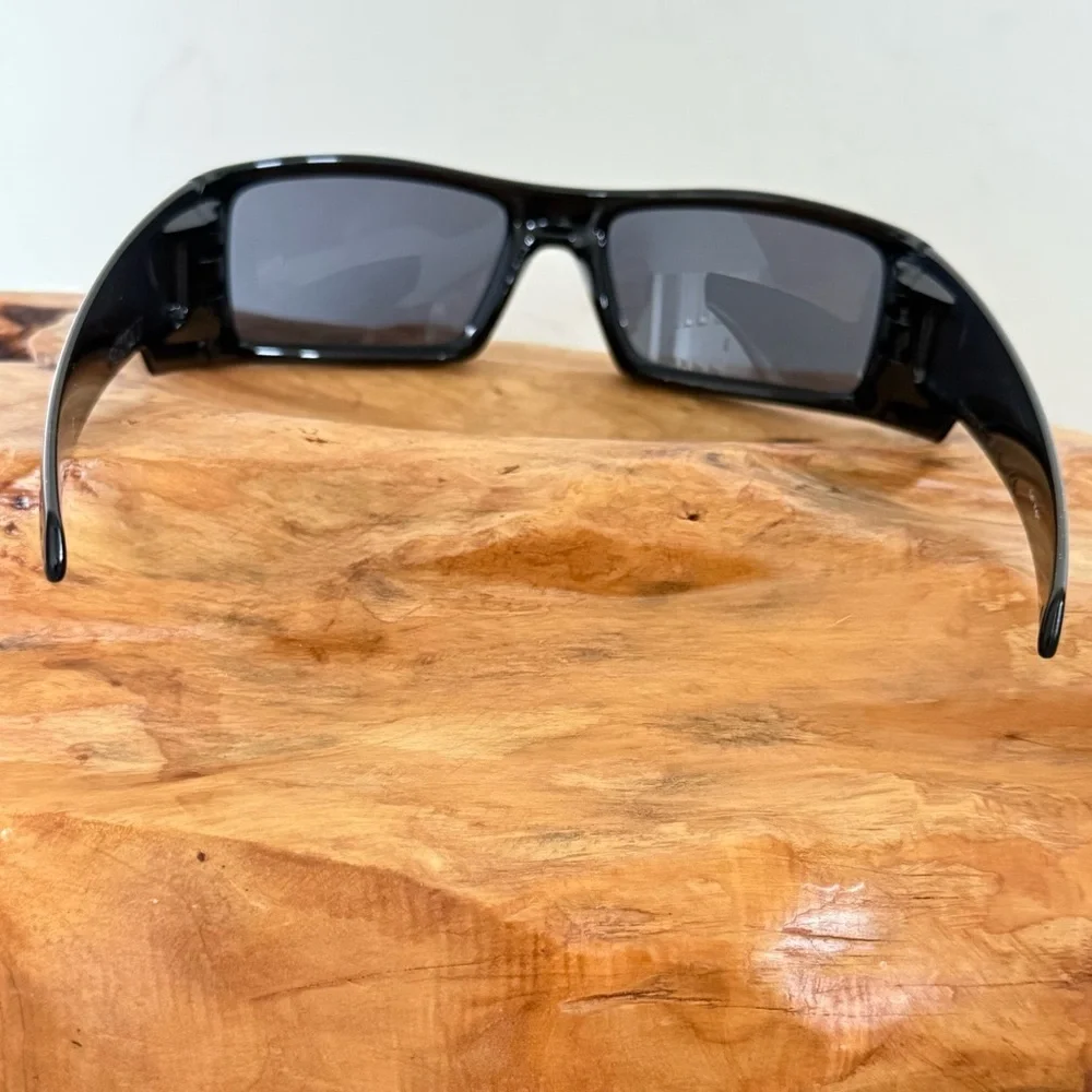 OAKLEY GASCAN Sunglasses Polished Black with Grey Lens 60mm 03-471 Includes Case